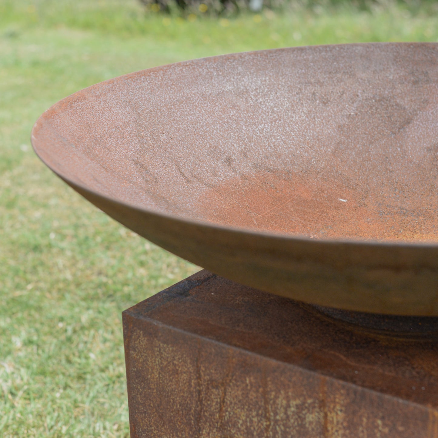 Rustic Fire Bowl & Stand - 80cm Diameter